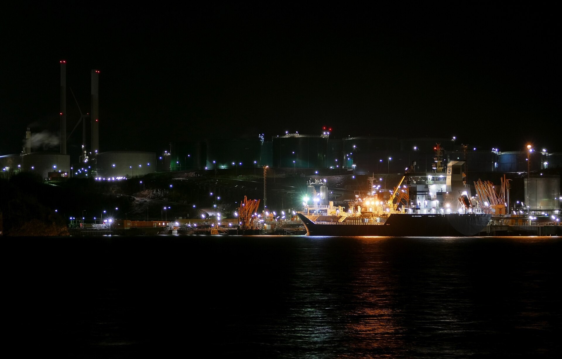 Day one ended the LNG export pause