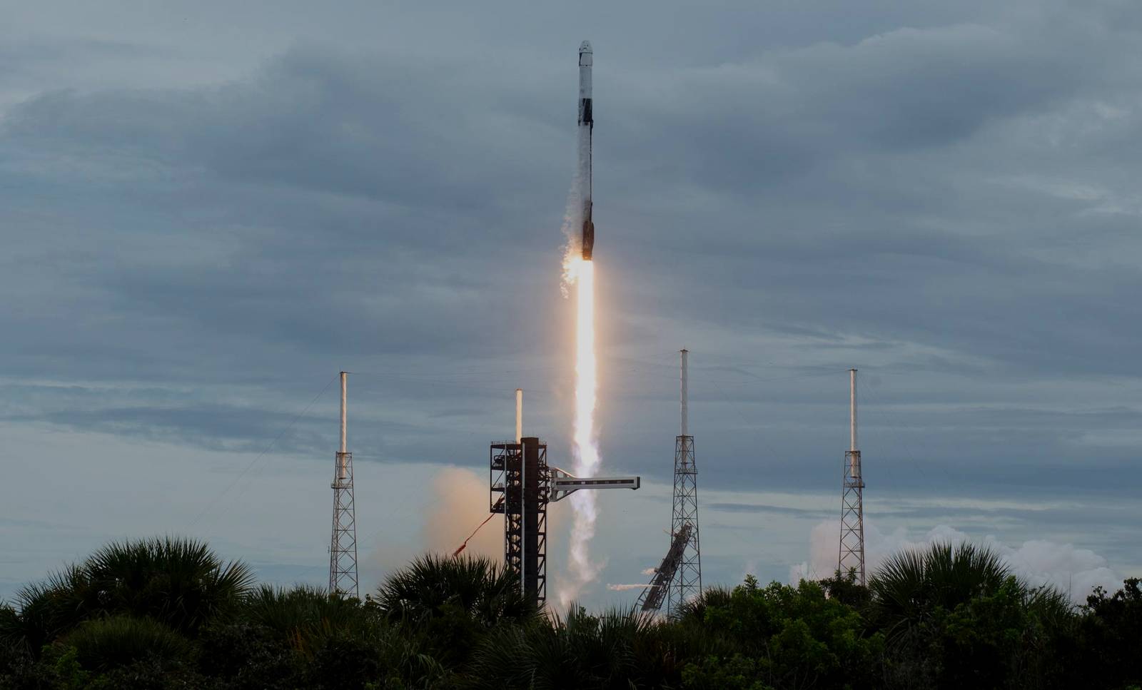 Falcon 9 with Dragon lifting off SLC-40 on Crew-13, object only