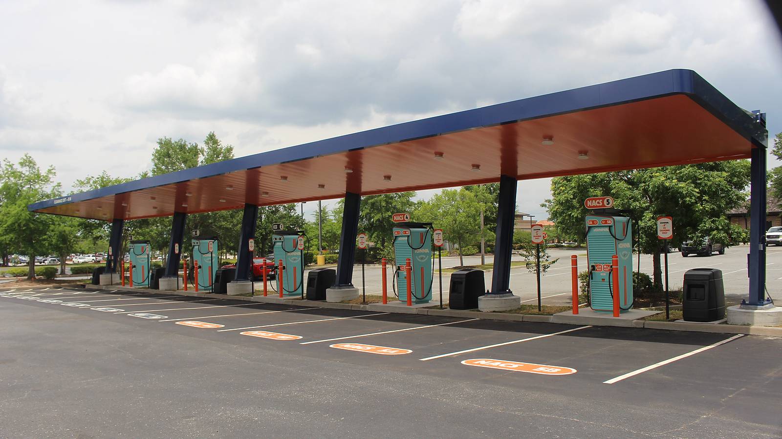 IONNA doubles its US fast-charging network to more than 180 sites