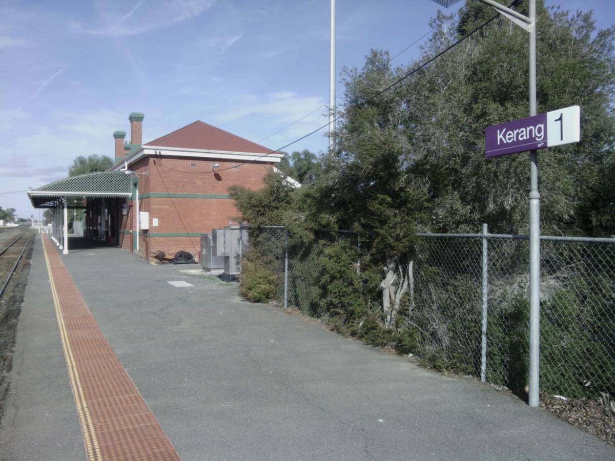 Kerang railway station platform