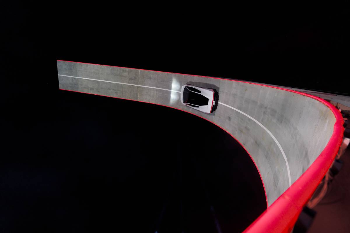 Tesla Roadster specs, trim by trim, vs the 2017 promise