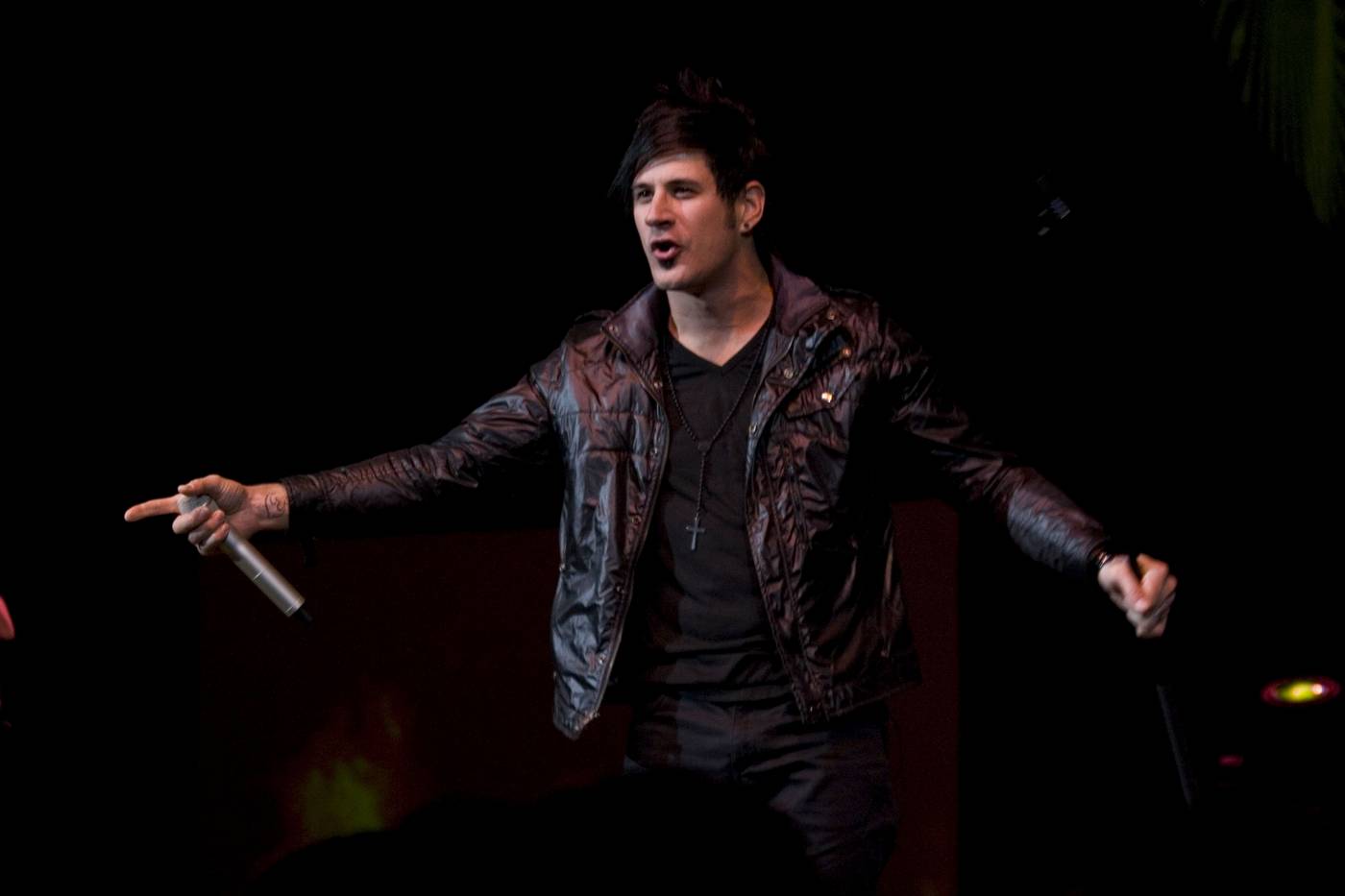 Pillar lead singer Rob Beckley performs in January 2010.